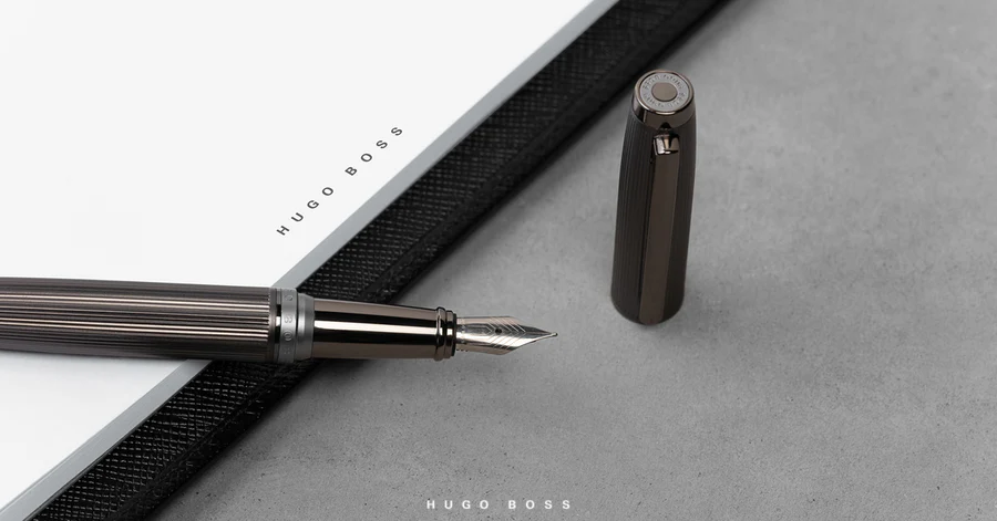 Hugo Boss Blaze Gun Fountain Pen - Image 6