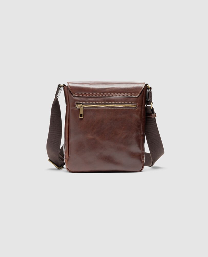 Rodd & Gunn Cambridge Chocolate Mini Messenger Bag - Image 3