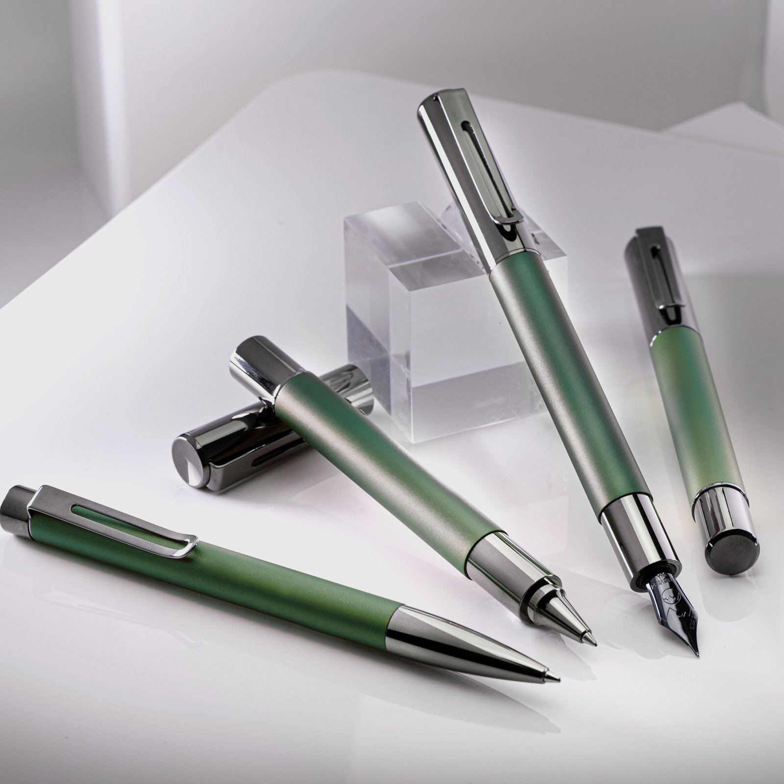 Monteverde Ritma Green Ballpoint Pen - Image 2